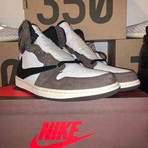 Travis Scott air Jordan’s 1 high